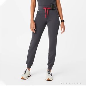 FIGS Women's Zamora High Waisted - Jogger Scrub Pants - M - Petite / Charcoal